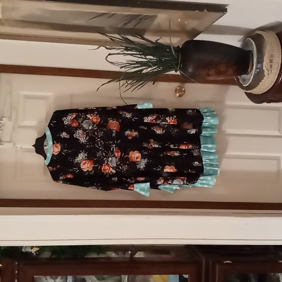 Women's Hi-Lo custom top 2x - Picture 4 of 4